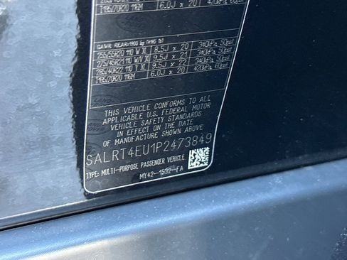 Used 2023 Land Rover Discovery S R-Dynamic image 38