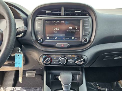 Certified 2025 Kia Soul LX w/ LX Technology Package FWD image 24