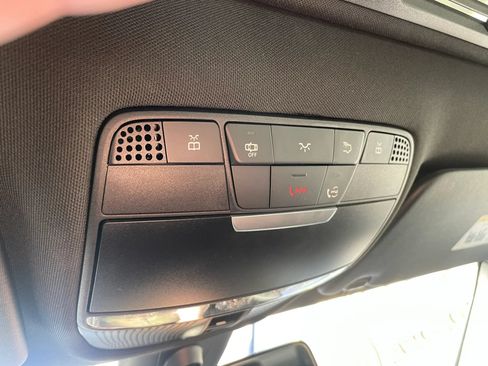 Used 2019 Mercedes-Benz C 300 4MATIC Sedan image 16