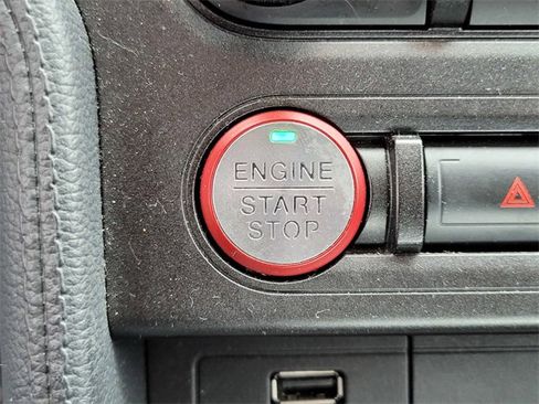 Used 2019 Ford Mustang Coupe image 24