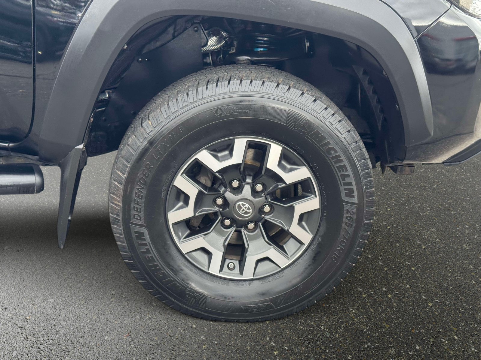 Certified 2020 Toyota Tacoma TRD Off-Road w/ Technology Package AWD/4WD image 10