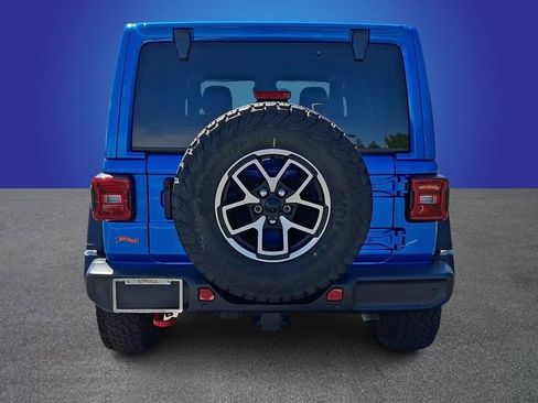 Used 2024 Jeep Wrangler Unlimited Rubicon w/ Technology Group AWD/4WD image 5