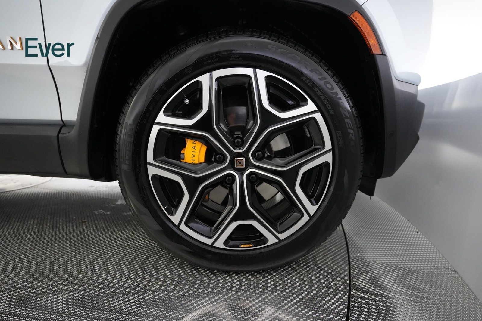 Used 2023 Rivian R1T Adventure Quad AWD/4WD image 20