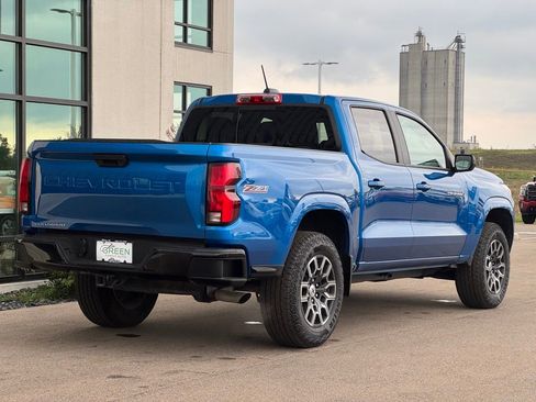 Used 2024 Chevrolet Colorado Z71 w/ Z71 Convenience Package 2 AWD/4WD image 5
