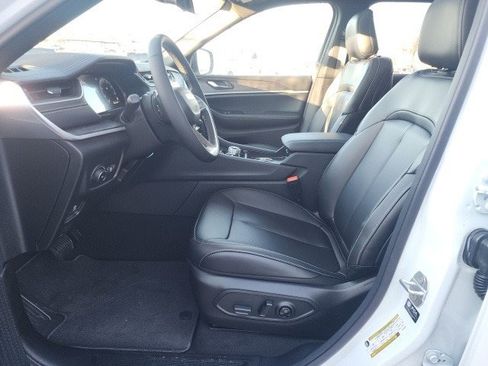 New 2025 Jeep Grand Cherokee Limited image 20