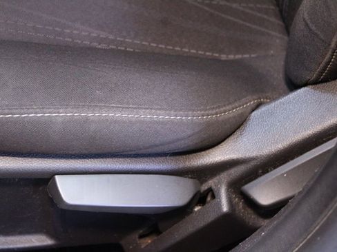 Used 2018 Ford Focus SE image 17