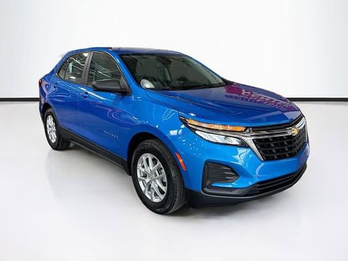 Used 2024 Chevrolet Equinox LS image 3