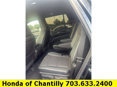 Used 2024 Cadillac Escalade Sport AWD/4WD image 4