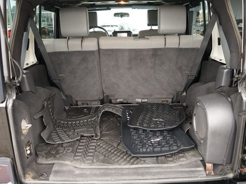Used 2008 Jeep Wrangler Unlimited Rubicon w/ Dual Top Group AWD/4WD image 20