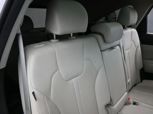 Used 2024 Kia Sorento S w/ Panoramic Sunroof Package FWD image 41