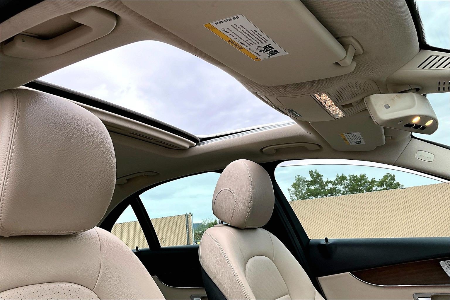 Used 2019 Mercedes-Benz C 300 Sedan image 16