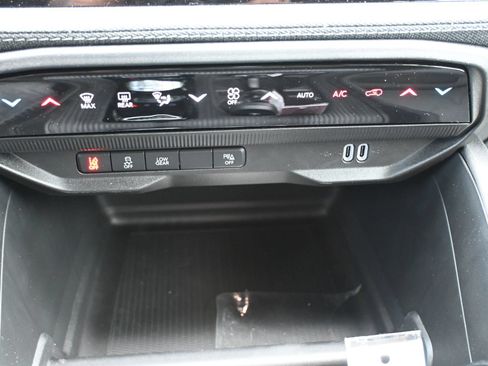 New 2026 Jeep Cherokee Laredo AWD/4WD image 17