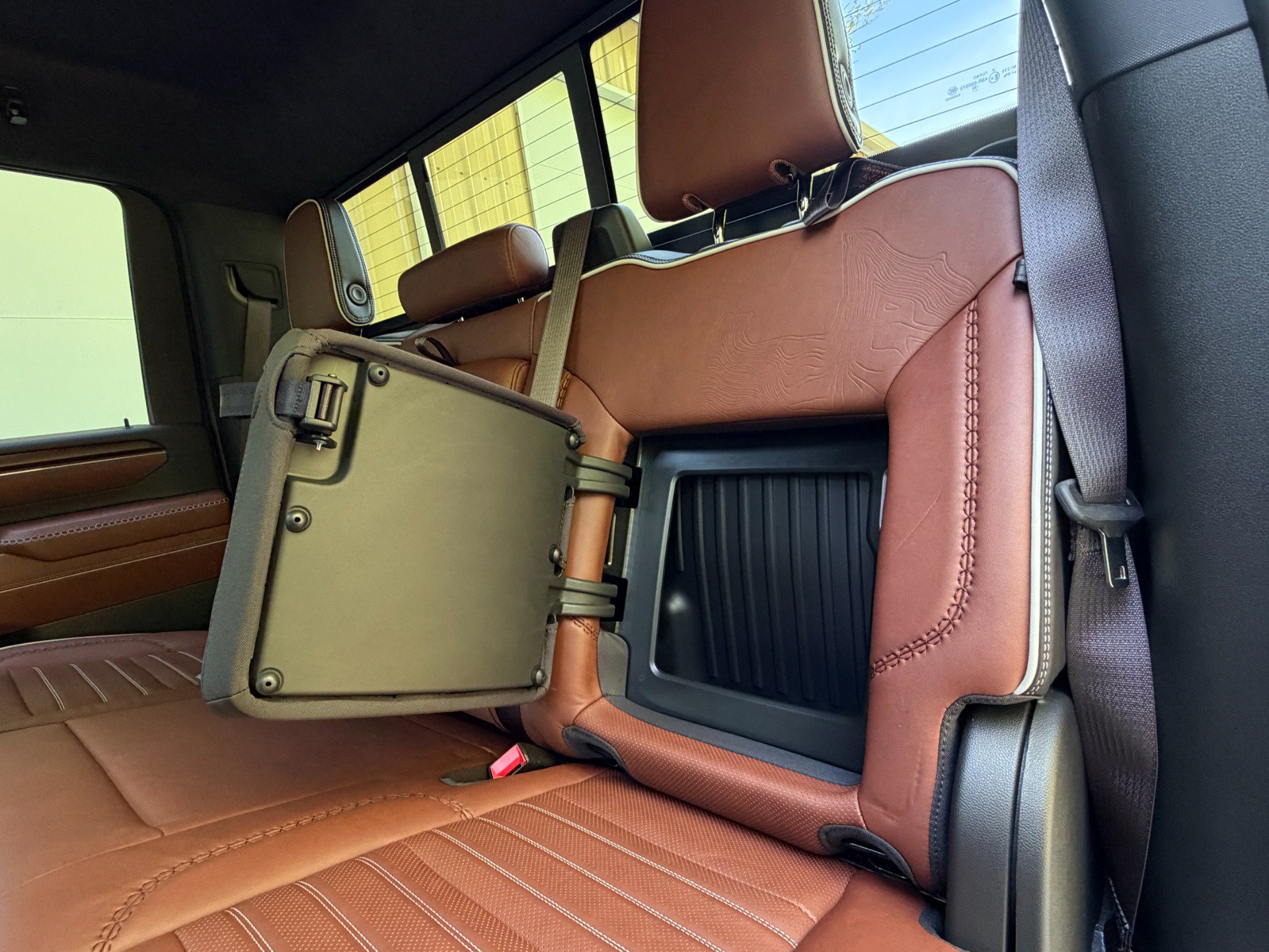 Used 2024 GMC Sierra 3500 Denali Ultimate AWD/4WD image 16