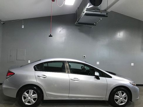 Used 2013 Honda Civic LX image 2