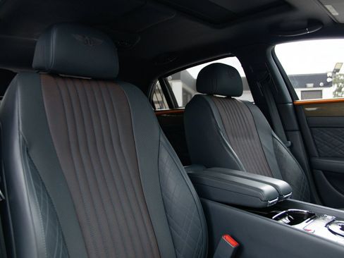 Used 2018 Bentley Flying Spur S V8 AWD/4WD image 30