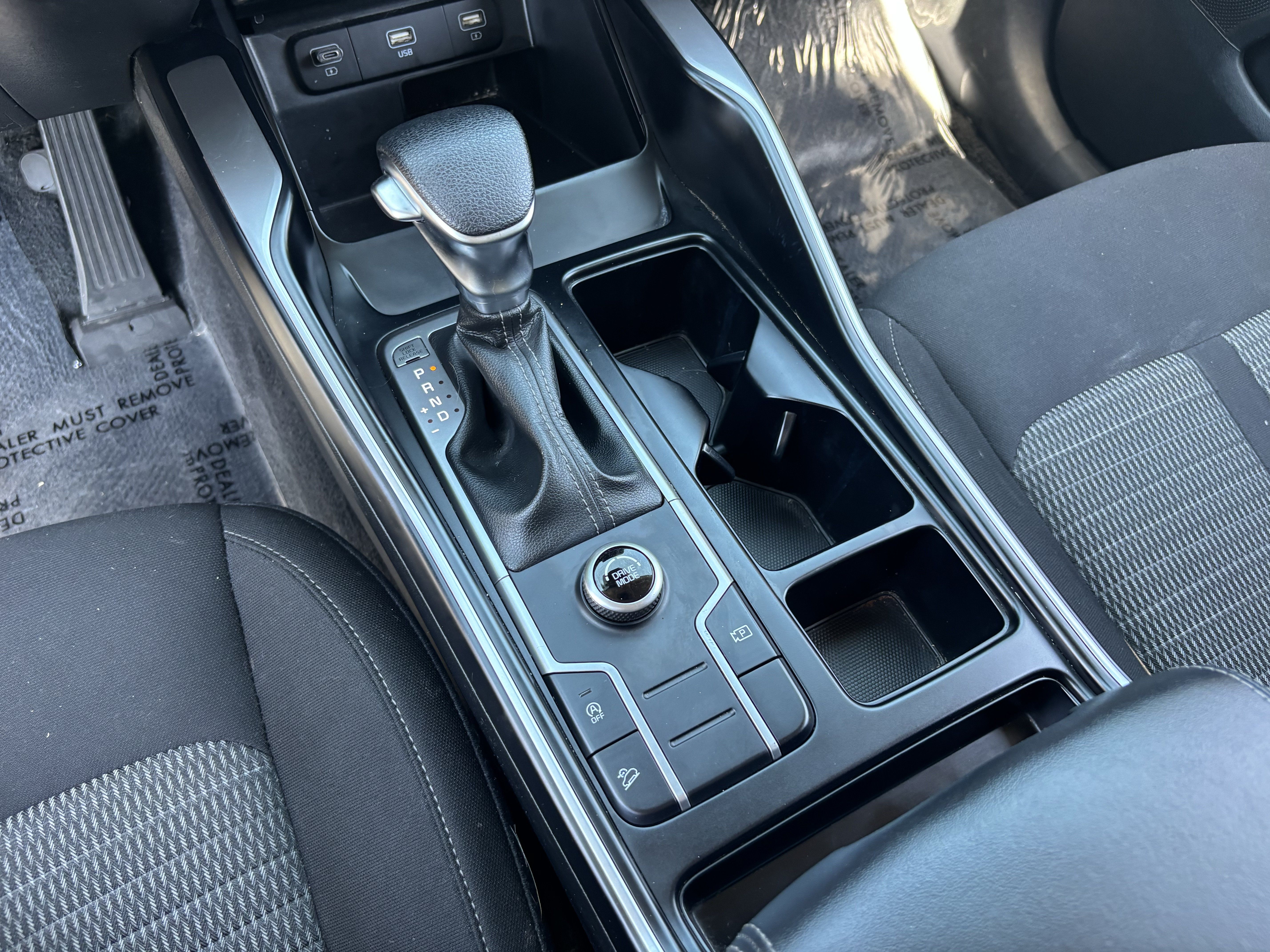Certified 2022 Kia Sorento LX FWD image 23
