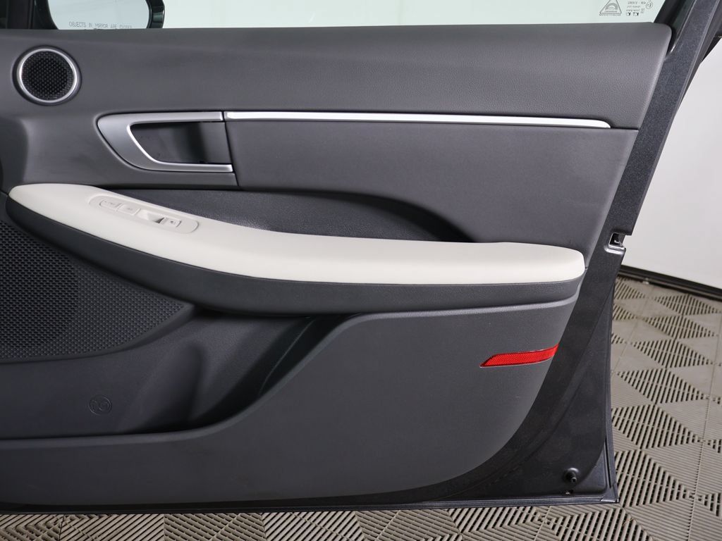 Certified 2026 Hyundai Sonata SEL AWD/4WD image 18