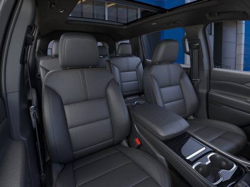 Used 2026 Chevrolet Traverse High Country w/ LPO, Floor Liner Package AWD/4WD image 30