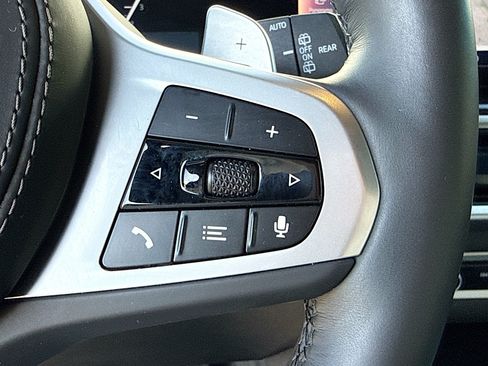 Used 2025 BMW X7 xDrive40i w/ M Sport Package AWD/4WD image 40
