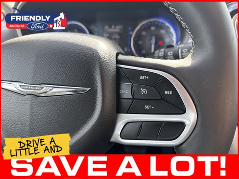 Used 2023 Chrysler Voyager LX FWD image 31