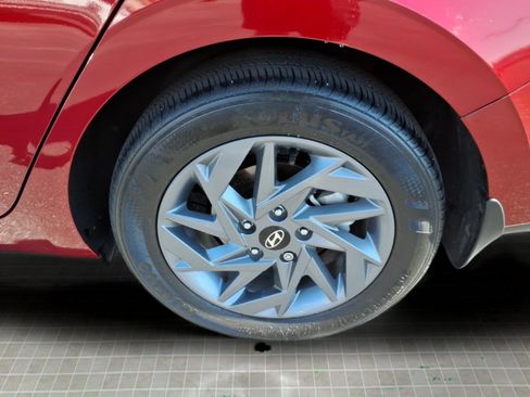 Used 2024 Hyundai Elantra SEL image 10