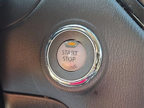 Used 2020 Nissan Pathfinder SV AWD/4WD image 20