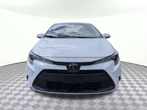 Used 2025 Toyota Corolla LE FWD image 8