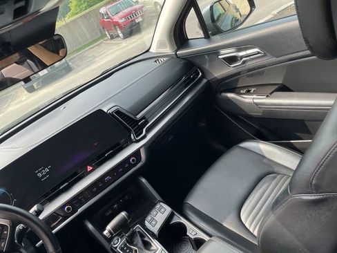 Used 2023 Kia Sportage SX image 23