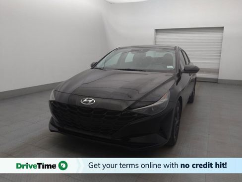 Used 2023 Hyundai Elantra SEL w/ Cargo Package image 1