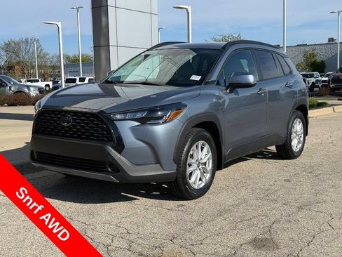 Used 2024 Toyota Corolla Cross LE w/ Moonroof Package AWD/4WD image 7