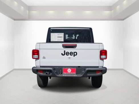 New 2025 Jeep Gladiator Sport image 4