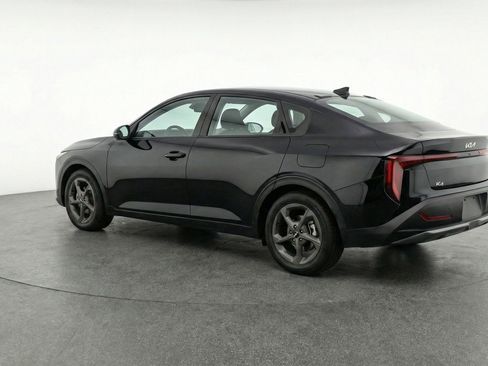 Used 2025 Kia K4 LXS image 5