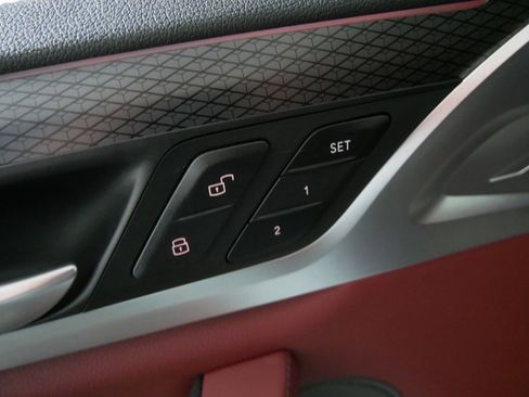 Used 2023 BMW X4 M40i AWD/4WD image 18