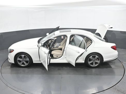 Used 2018 Mercedes-Benz E 300 4MATIC image 50
