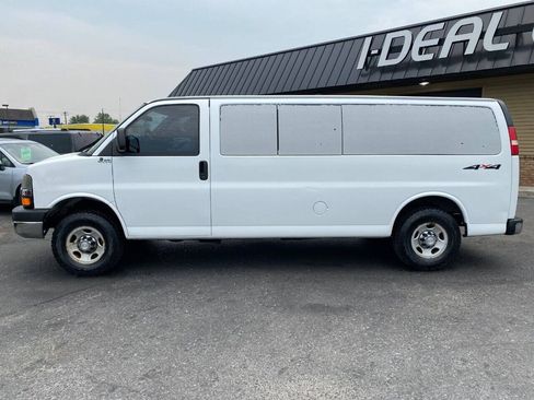 Used 2008 Chevrolet Express 3500 Extended Passenger w/ LT Preferred Equipment Group RWD image 8