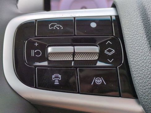 Certified 2025 Genesis GV80 2.5T Standard AWD/4WD image 22