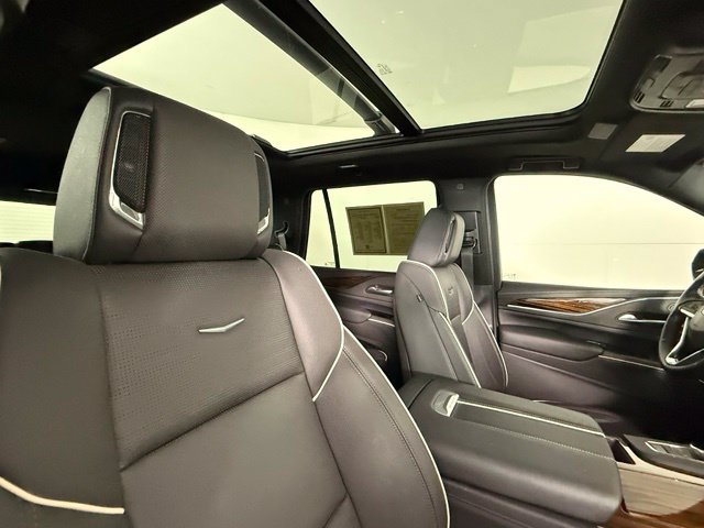 Certified 2024 Cadillac Escalade Premium Luxury AWD/4WD image 35