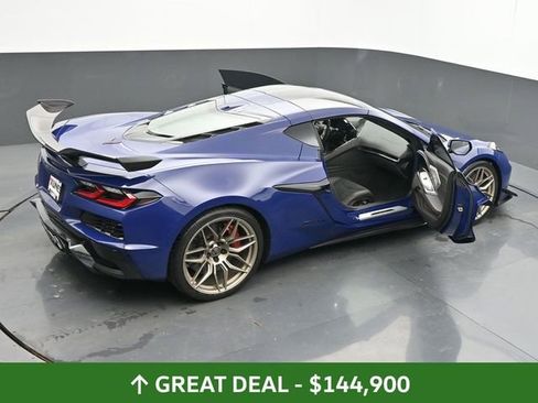 Used 2025 Chevrolet Corvette Z06 w/ Z07 Performance Package image 66