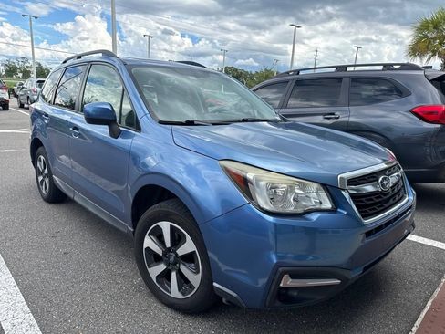 Used 2017 Subaru Forester 2.5i Premium w/ All-Weather Package AWD/4WD image 3