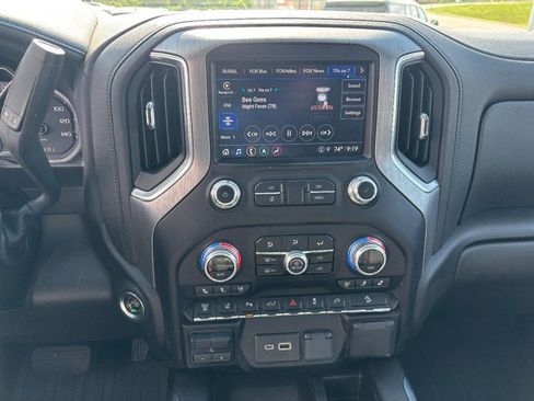 Used 2023 GMC Sierra 3500 Denali w/ Technology Package AWD/4WD image 16