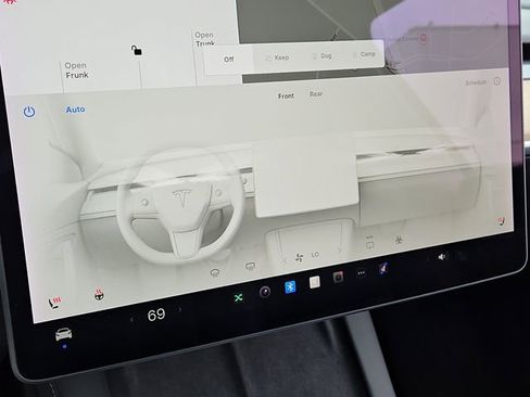 Used 2021 Tesla Model Y Long Range image 23