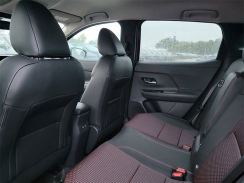 New 2026 Nissan Kicks SR image 5