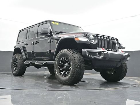 Used 2018 Jeep Wrangler Unlimited Rubicon w/ Dual Top Group AWD/4WD image 48