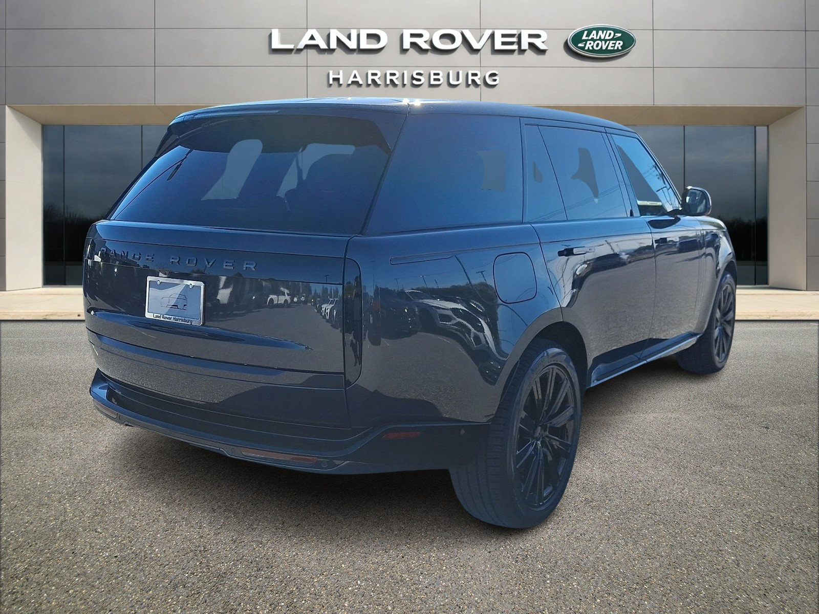 New 2027 Land Rover Range Rover Long Wheelbase SE AWD/4WD image 4