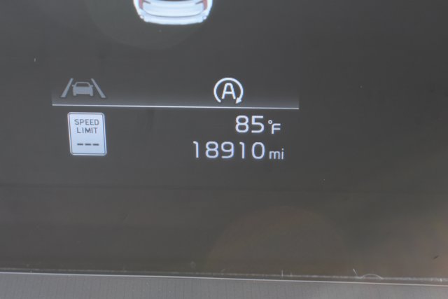 Used 2025 Kia Telluride S FWD image 24