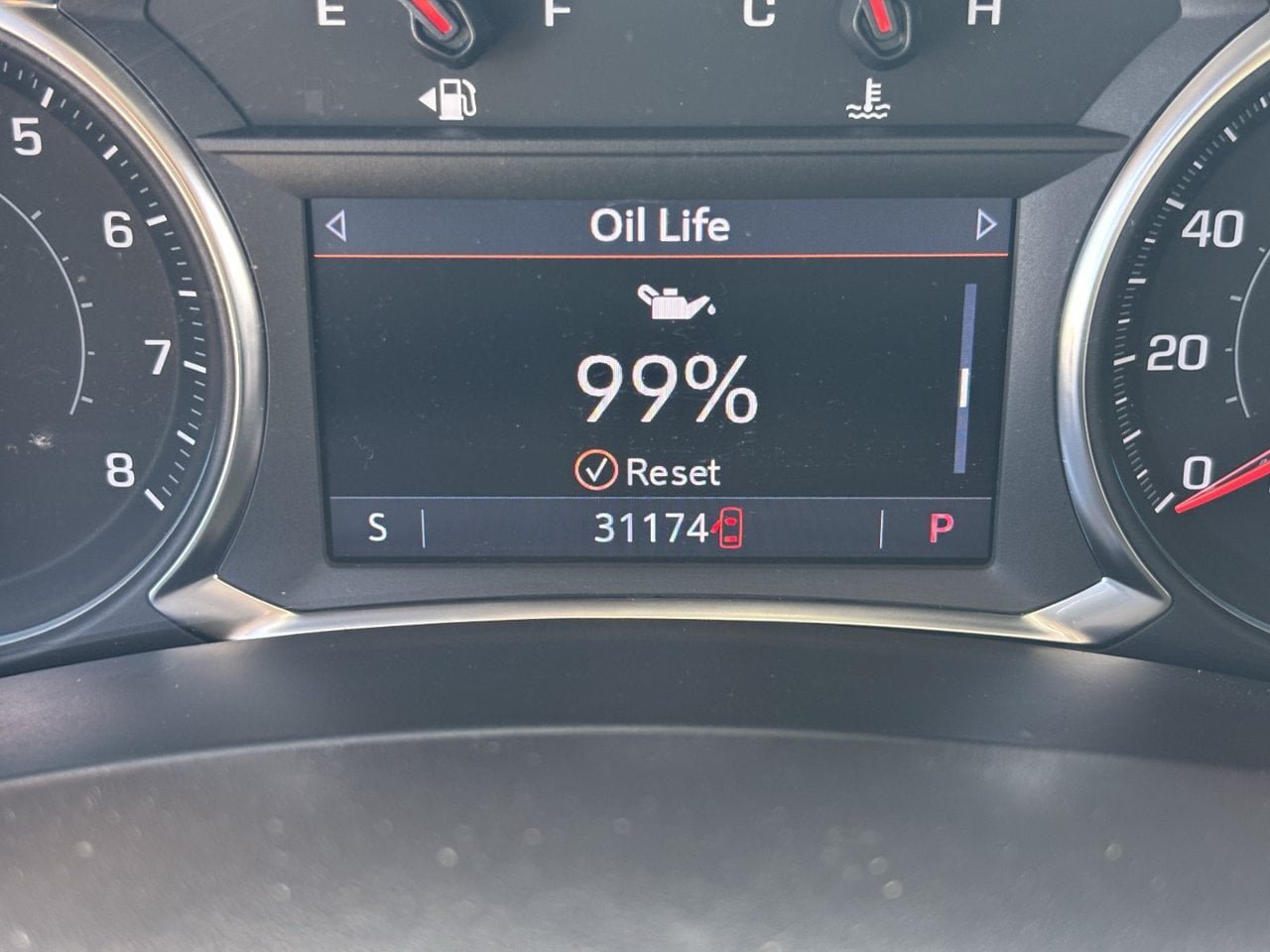 Used 2024 Chevrolet Equinox LT FWD image 29