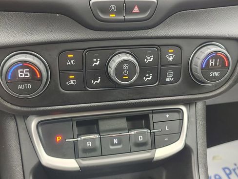 Used 2023 GMC Terrain SLE w/ Driver Convenience Package AWD/4WD image 31