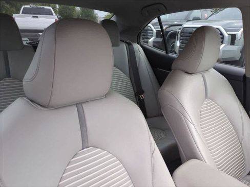 Certified 2018 Toyota Camry SE FWD image 7