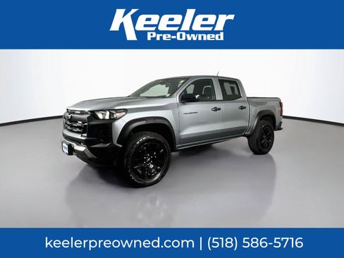 Used 2025 Chevrolet Colorado Trail Boss w/ Midnight Edition AWD/4WD image 1