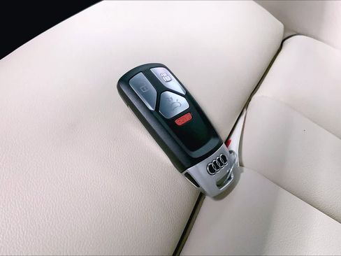 Used 2021 Audi A4 2.0T Premium w/ Convenience Package image 19